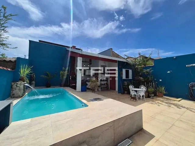 Casa com 300m² 3 quartos e 2 banheiros, à venda, no bairro Vila Paraíba em Guaratinguetá