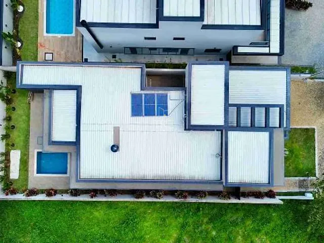 Casa 3 quartos e 5 banheiros, à venda, no bairro Swiss Park em Rua Antonio Jacinto Mincote