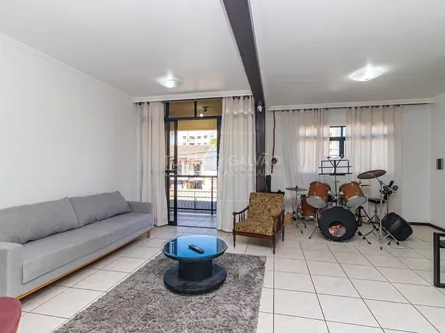Casa com 150m² 3 quartos e 3 banheiros, à venda, no bairro Hauer em Curitiba