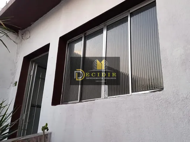 Casa com 180m² 6 quartos e 4 banheiros, à venda, no bairro Vila Monte Santo em São Paulo