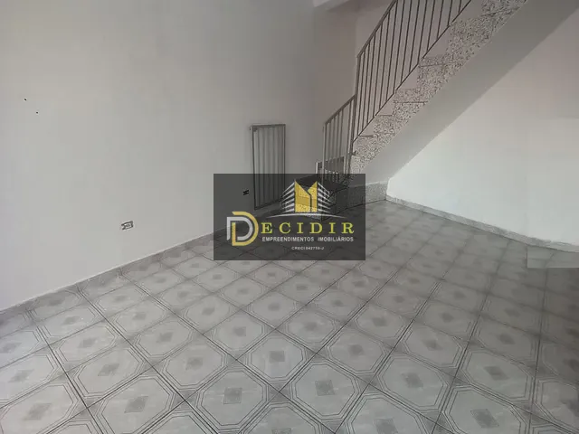 Casa com 180m² 6 quartos e 4 banheiros, à venda, no bairro Vila Monte Santo em São Paulo