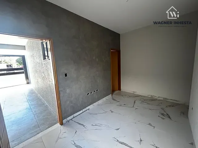 Casa com 300m² 3 quartos e 1 banheiro, à venda, no bairro Jardim Diamante em Maringá