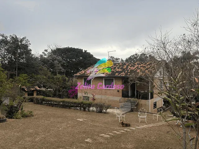 Casa com 3000m² 3 quartos e 1 banheiro, à venda, no bairro Condomínio Vale do Ouro em Ribeirão das Neves