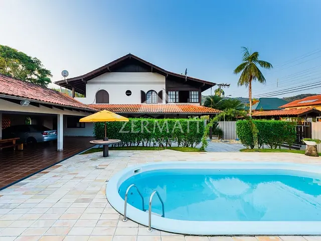 Casa com 976m² 4 quartos e 4 banheiros, à venda, no bairro Vorstadt em Blumenau