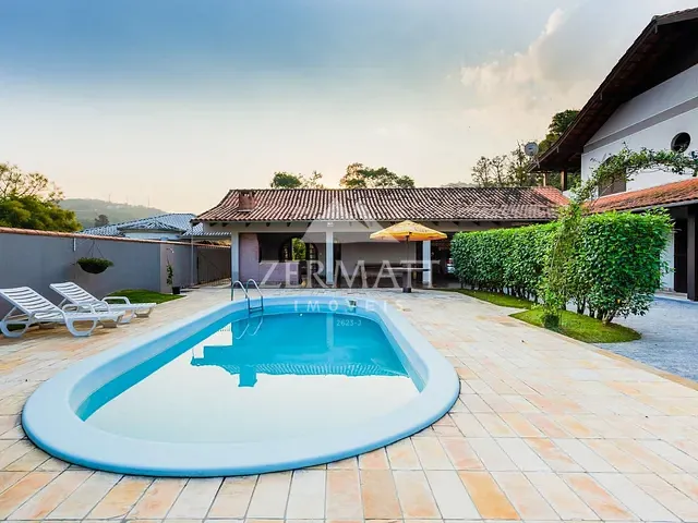 Casa com 976m² 4 quartos e 4 banheiros, à venda, no bairro Vorstadt em Blumenau