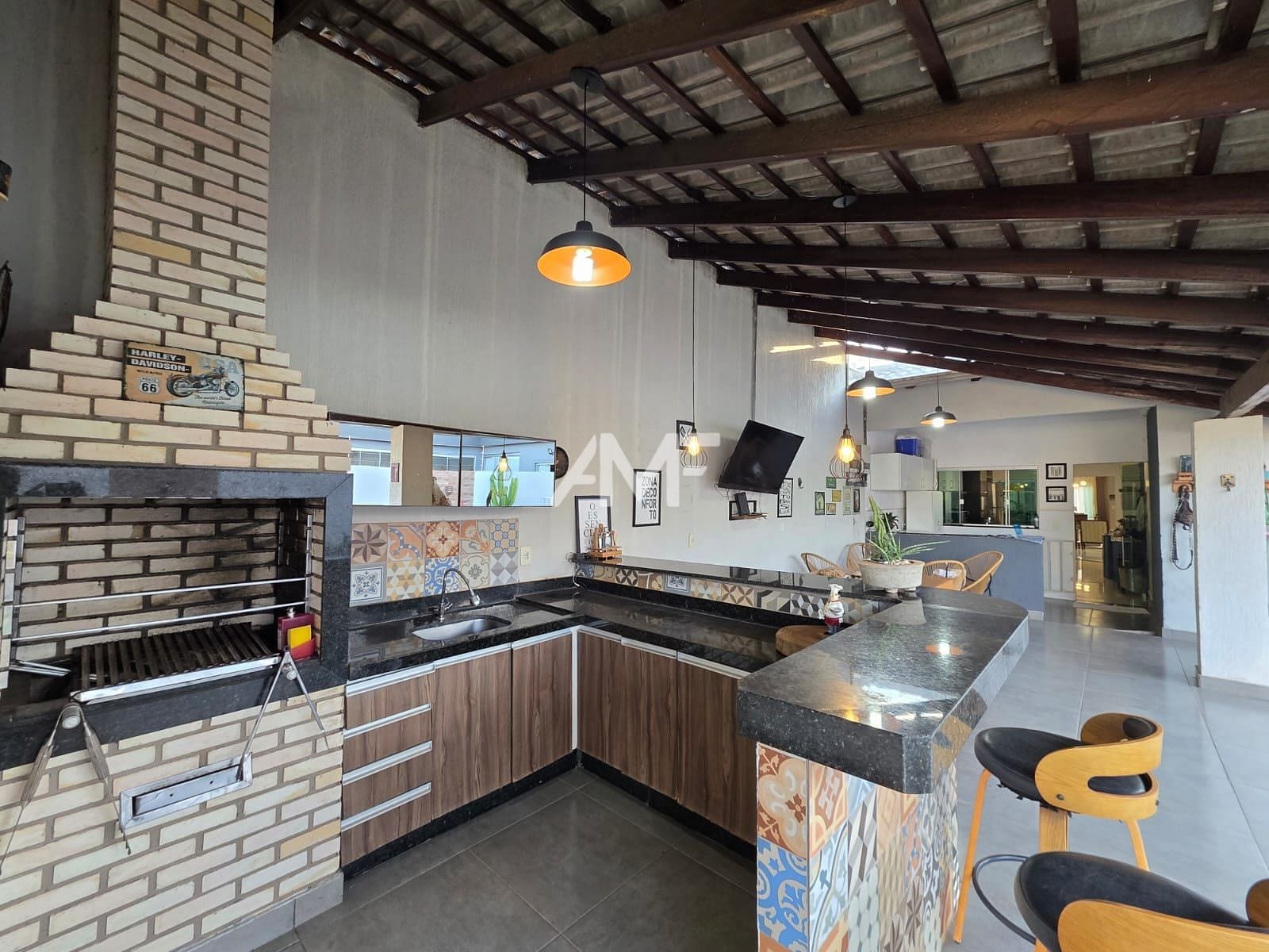 Casa à venda com 3 quartos, 229m² - Foto 4