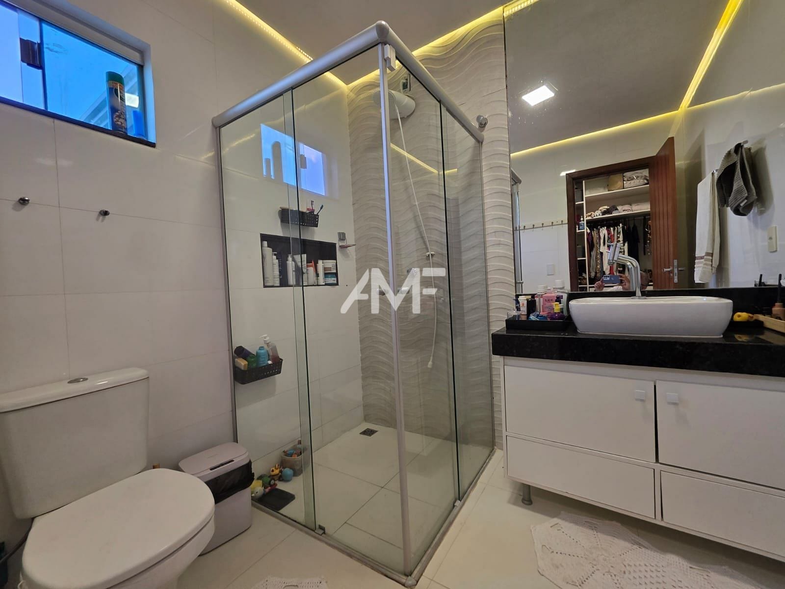 Casa à venda com 3 quartos, 229m² - Foto 32