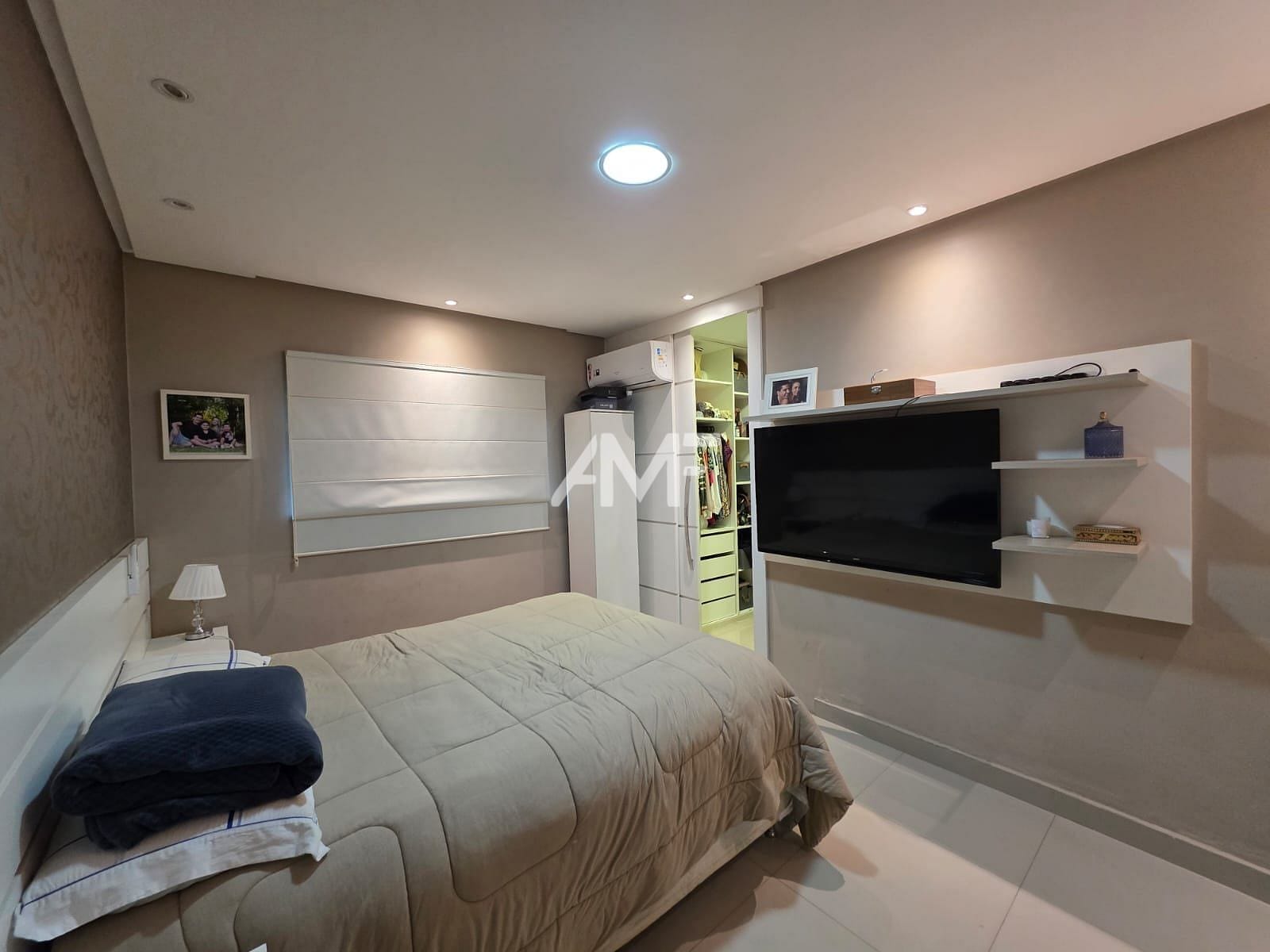 Casa à venda com 3 quartos, 229m² - Foto 29