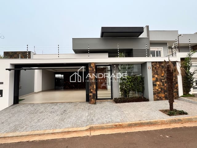 Casa com 432m² 3 quartos e 3 banheiros, à venda, no bairro Jardim Menegazzo em Apucarana