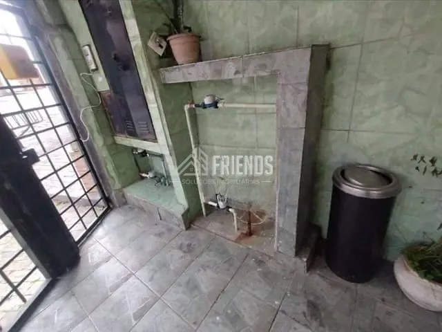 Casa com 400m² 1 quarto e 1 banheiro, para alugar, no bairro Vila Londrina em São Paulo