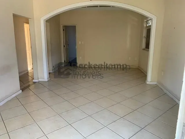 Casa 3 quartos e 3 banheiros, à venda, no bairro Jardim Normandia em Volta Redonda