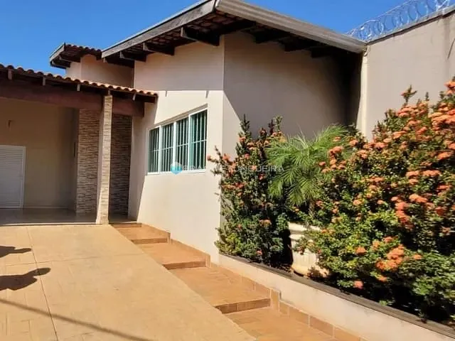 Casa com 300m² 3 quartos e 2 banheiros, à venda, no bairro Vila Sinibaldi em São José do Rio Preto