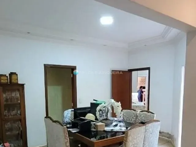 Casa com 300m² 3 quartos e 2 banheiros, à venda, no bairro Vila Sinibaldi em São José do Rio Preto