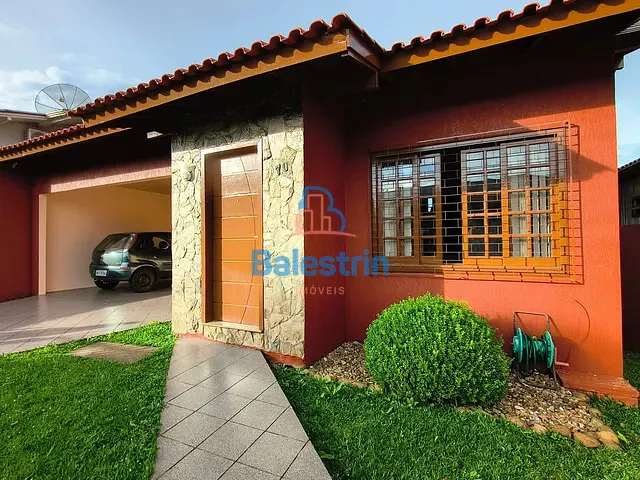 Casa 3 quartos e 2 banheiros, à venda, no bairro Centro em Fraiburgo