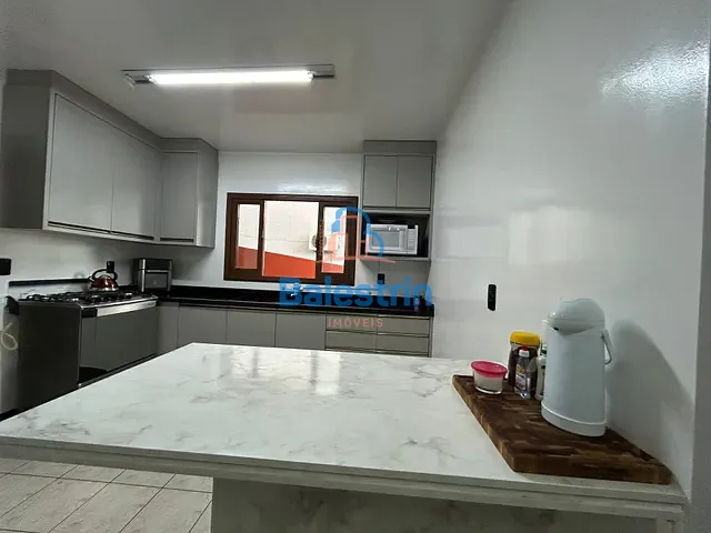 Casa 3 quartos e 2 banheiros, à venda, no bairro Centro em Fraiburgo