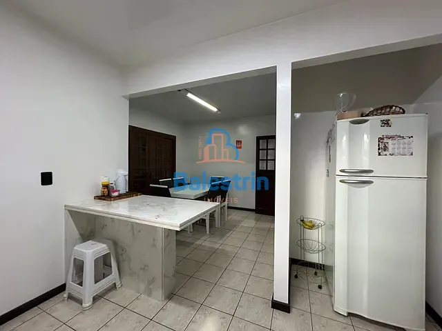 Casa 3 quartos e 2 banheiros, à venda, no bairro Centro em Fraiburgo