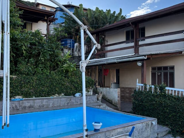 Casa 4 quartos e 3 banheiros, à venda, no bairro Saco dos Limões em Florianópolis