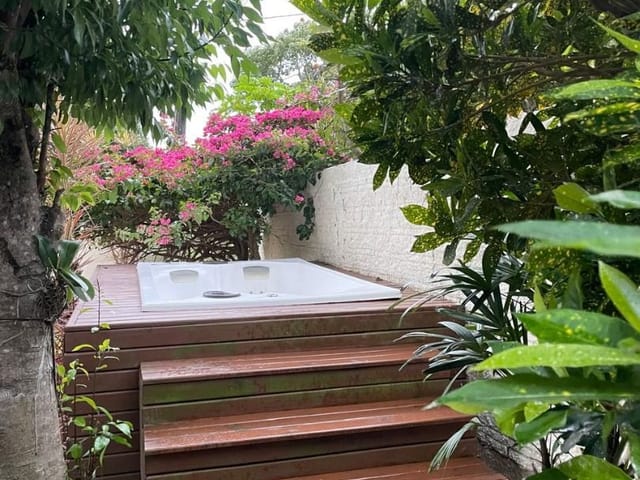 Casa com 396m² 2 quartos e 2 banheiros, à venda, no bairro Ingleses do Rio Vermelho em Florianópolis