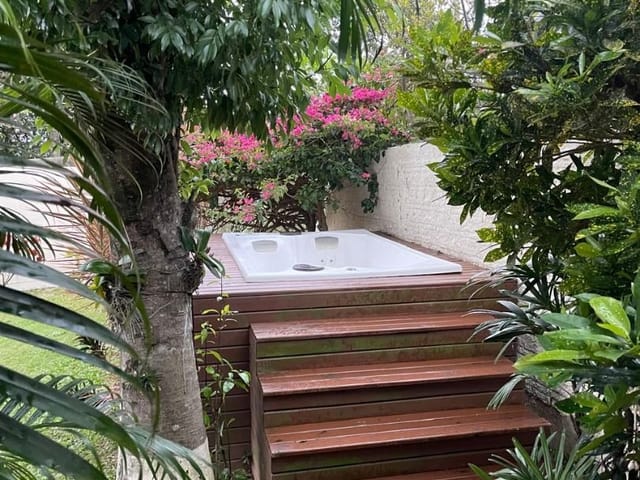 Casa com 396m² 2 quartos e 2 banheiros, à venda, no bairro Ingleses do Rio Vermelho em Florianópolis