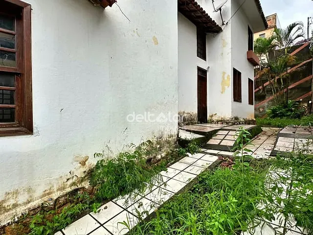 Casa com 375m² 4 quartos e 4 banheiros, à venda, no bairro Planalto em Belo Horizonte