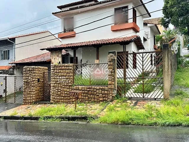 Casa com 375m² 4 quartos e 4 banheiros, à venda, no bairro Planalto em Belo Horizonte
