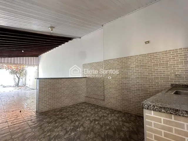 Casa com 300m² 3 quartos e 2 banheiros, à venda, no bairro Parque Gramado em Americana