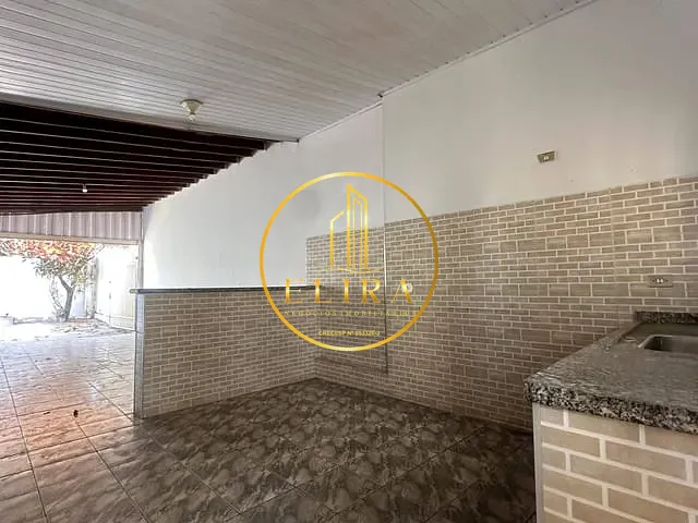 Casa com 300m² 3 quartos e 2 banheiros, à venda, no bairro Parque Gramado em Americana