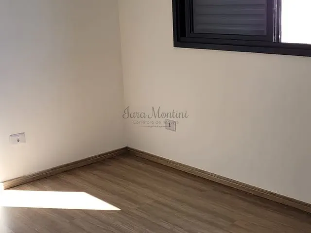 Casa com 600m² 3 quartos e 2 banheiros, à venda, no bairro Jardim Caiapiá em Cotia