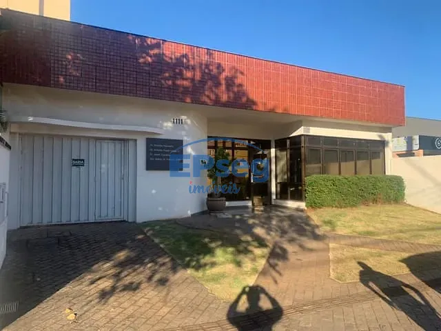 Casa com 508m², à venda, no bairro Centro em Londrina