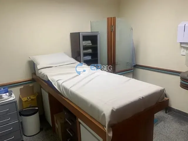 Casa com 508m², à venda, no bairro Centro em Londrina