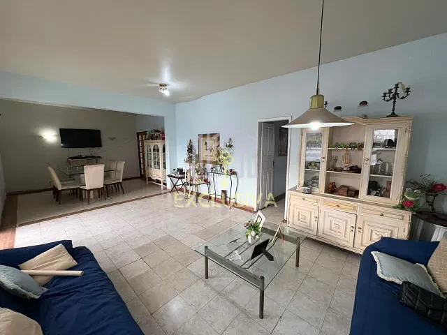 Casa com 460m² 3 quartos e 3 banheiros, à venda, no bairro Jardim Guanabara em Rio de Janeiro