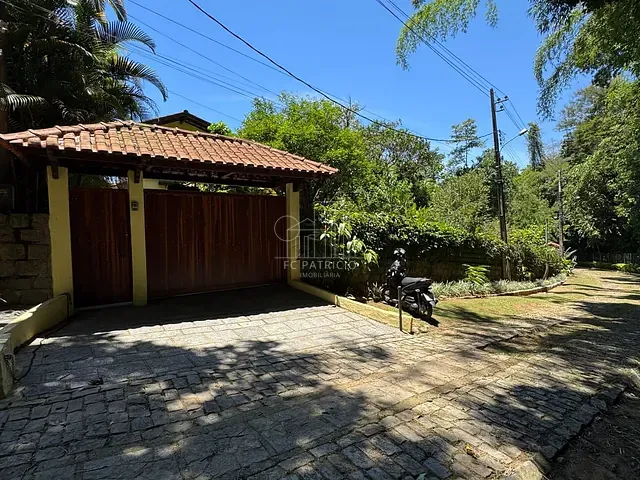 Casa com 960m² 3 quartos e 2 banheiros, à venda, no bairro Várzea Alegre em Guapimirim