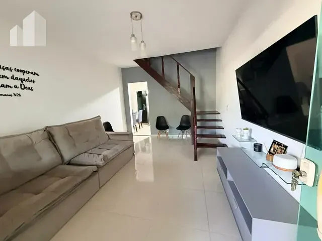 Casa com 90m² 2 quartos e 2 banheiros, à venda, no bairro Três Corações em Nova Iguaçu