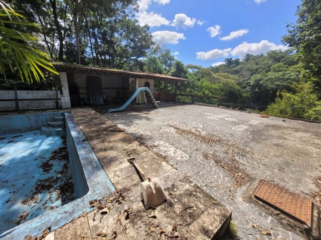 Casa com 750m² 3 quartos e 3 banheiros, à venda, no bairro Serra Grande em Niterói