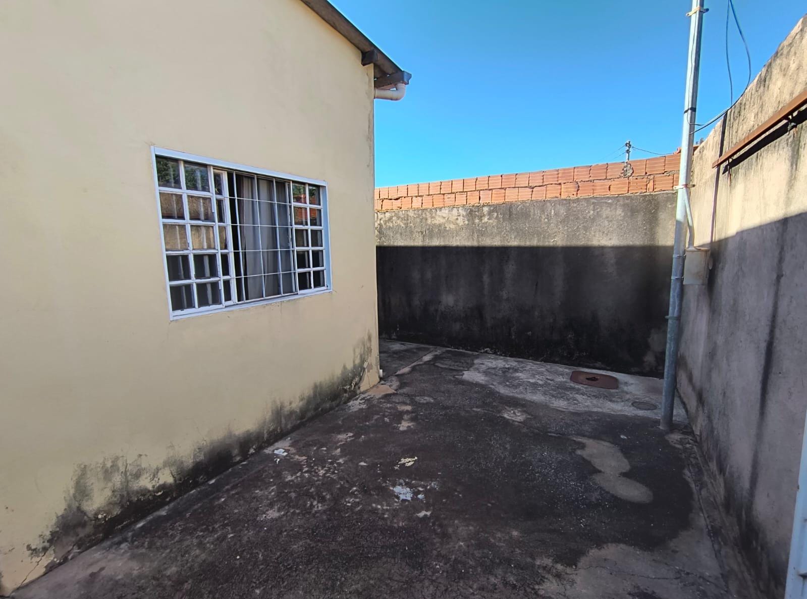 Casa à venda com 3 quartos, 180m² - Foto 1