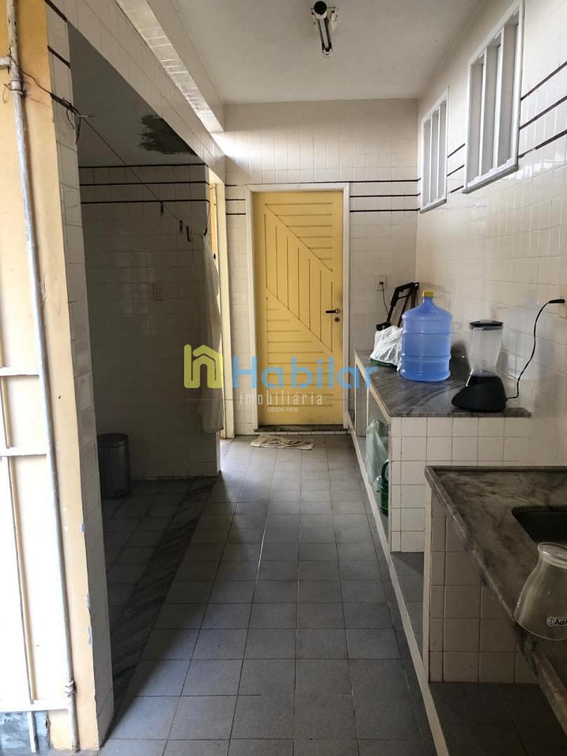 Casa à venda com 4 quartos, 284m² - Foto 11