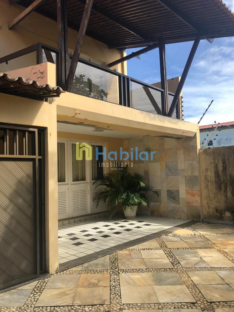 Casa à venda com 4 quartos, 284m² - Foto 2