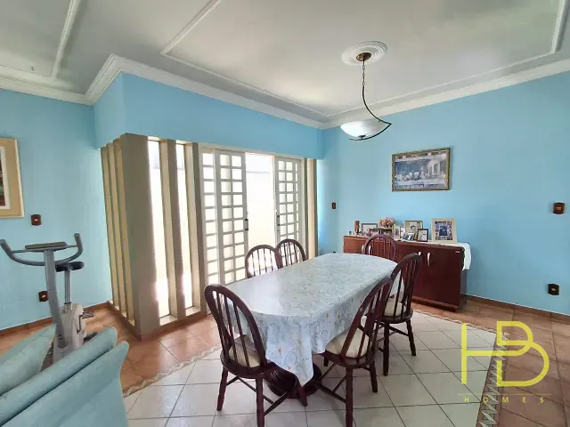 Casa 4 quartos e 2 banheiros, à venda, no bairro Wanel Ville em Sorocaba