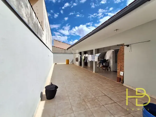Casa 4 quartos e 2 banheiros, à venda, no bairro Wanel Ville em Sorocaba