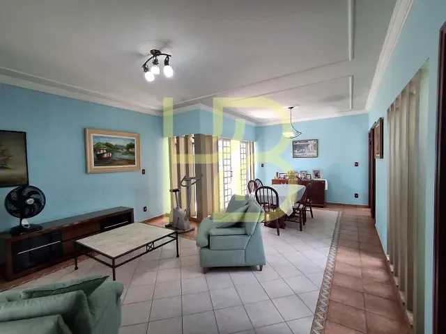 Casa 4 quartos e 2 banheiros, à venda, no bairro Wanel Ville em Sorocaba