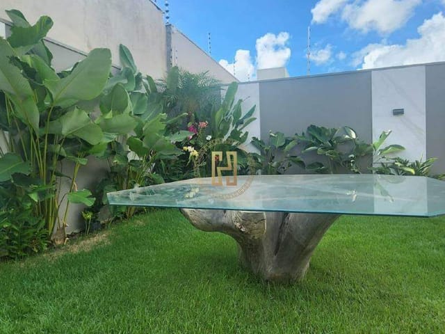 Casa com 572m², à venda, no bairro Parque dos Ingás em Nova Mutum