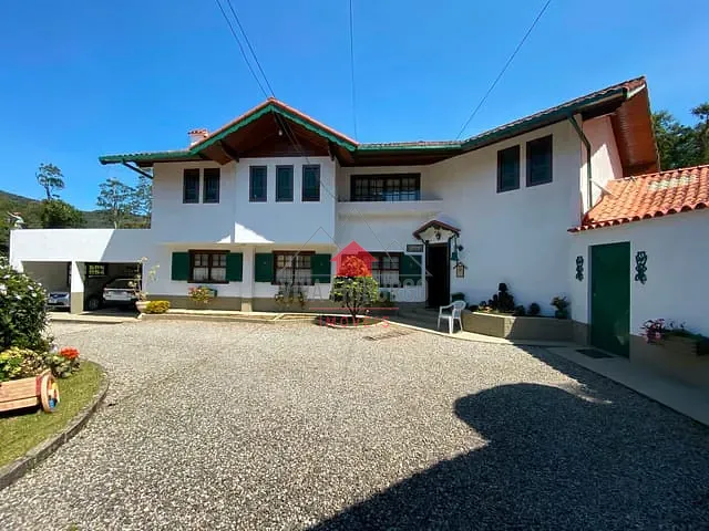 Casa com 1808m² 3 quartos e 5 banheiros, à venda, no bairro Mury em Nova Friburgo