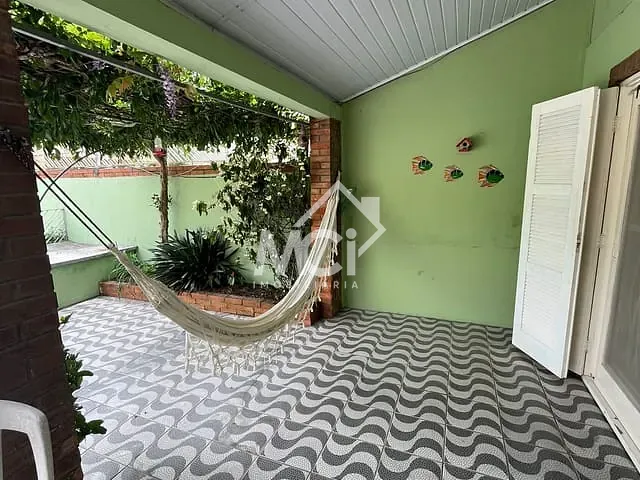 Casa 2 quartos e 2 banheiros, à venda, no bairro Laranjal em Pelotas