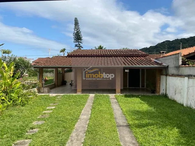 Casa com 300m² 3 quartos e 2 banheiros, à venda, no bairro Jardim do Sol em Caraguatatuba