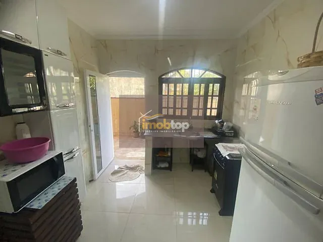 Casa com 300m² 3 quartos e 2 banheiros, à venda, no bairro Jardim do Sol em Caraguatatuba