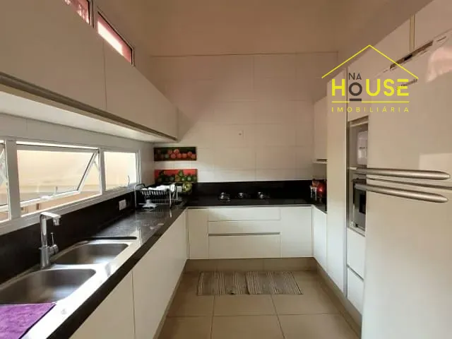 Casa com 460m², à venda, no bairro Residencial Jardins Athenas em Votuporanga