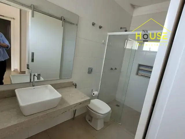 Casa com 460m², à venda, no bairro Residencial Jardins Athenas em Votuporanga