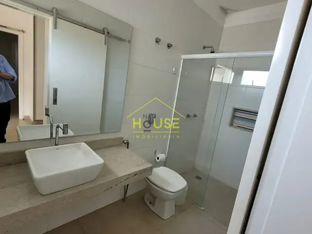 Casa com 460m², à venda, no bairro Residencial Jardins Athenas em Votuporanga