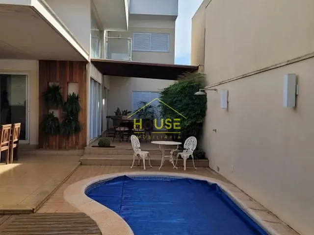 Casa com 460m², à venda, no bairro Residencial Jardins Athenas em Votuporanga