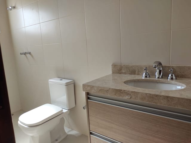 Casa com 300m² 4 quartos e 5 banheiros, à venda, no bairro Pinheiro em Valinhos
